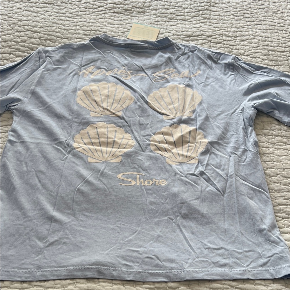 Shore Women's Light Blue Seashell Graphic Tee medium